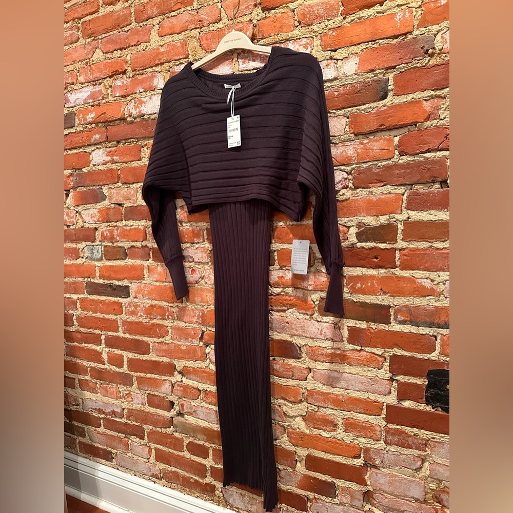 NWT - Size M.  Color: Lead.  Adorable faux two piece.  Excellent condition.